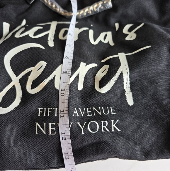 Victorias Secret Weekender Tote Shoulder Bag Gold Chain Black White Beach New - Picture 6 of 13